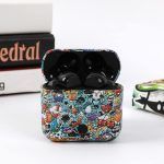 iTotal Auriculares Bluetooth Graffiti con Funda de Carga