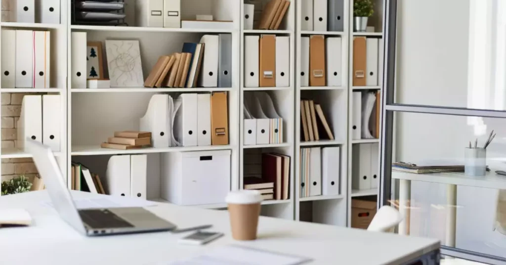 organización de espacios con papelería